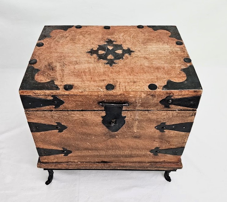 Wooden Chest on Stand 2